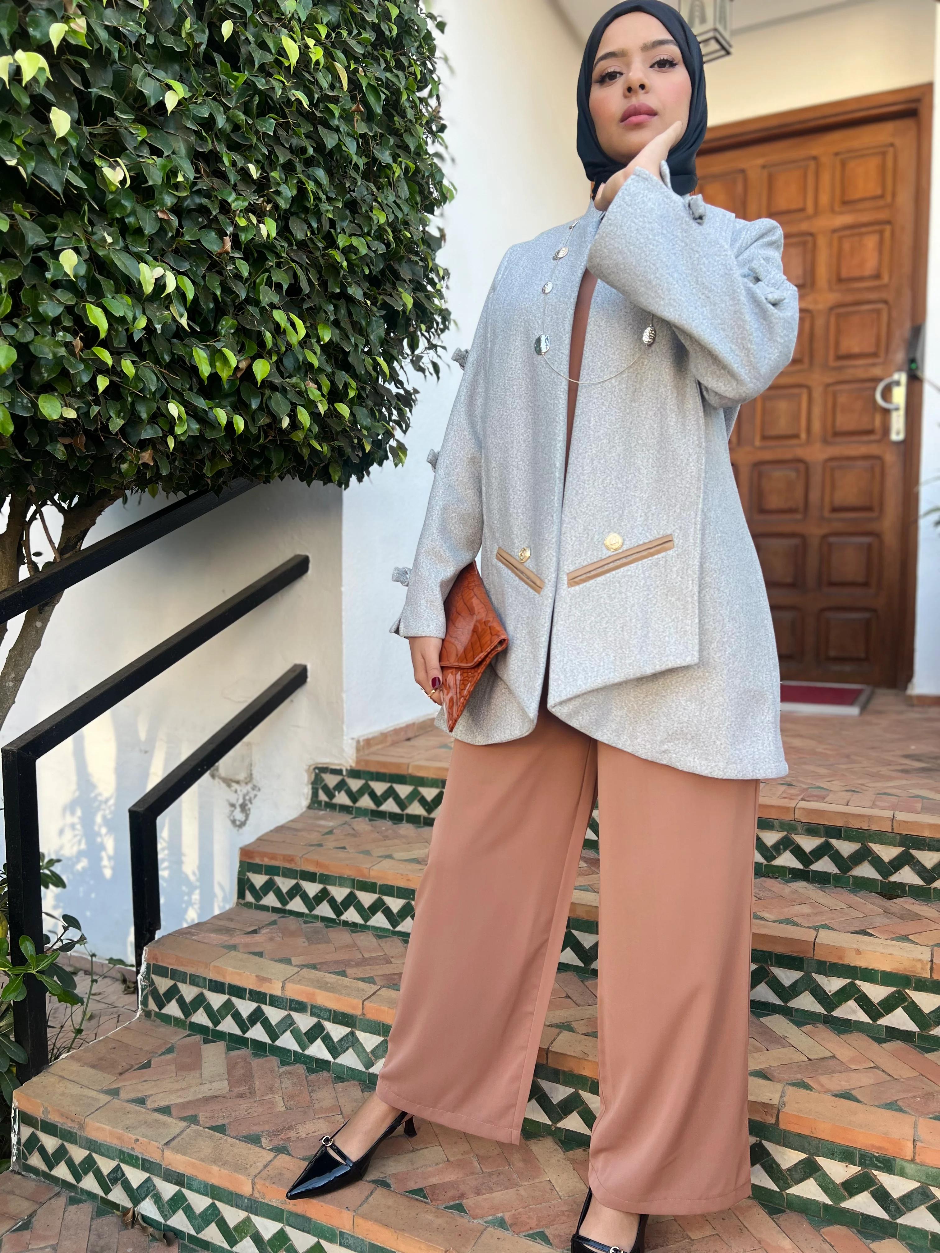 Manteau gris – Élégance intemporelle et caractère subtil