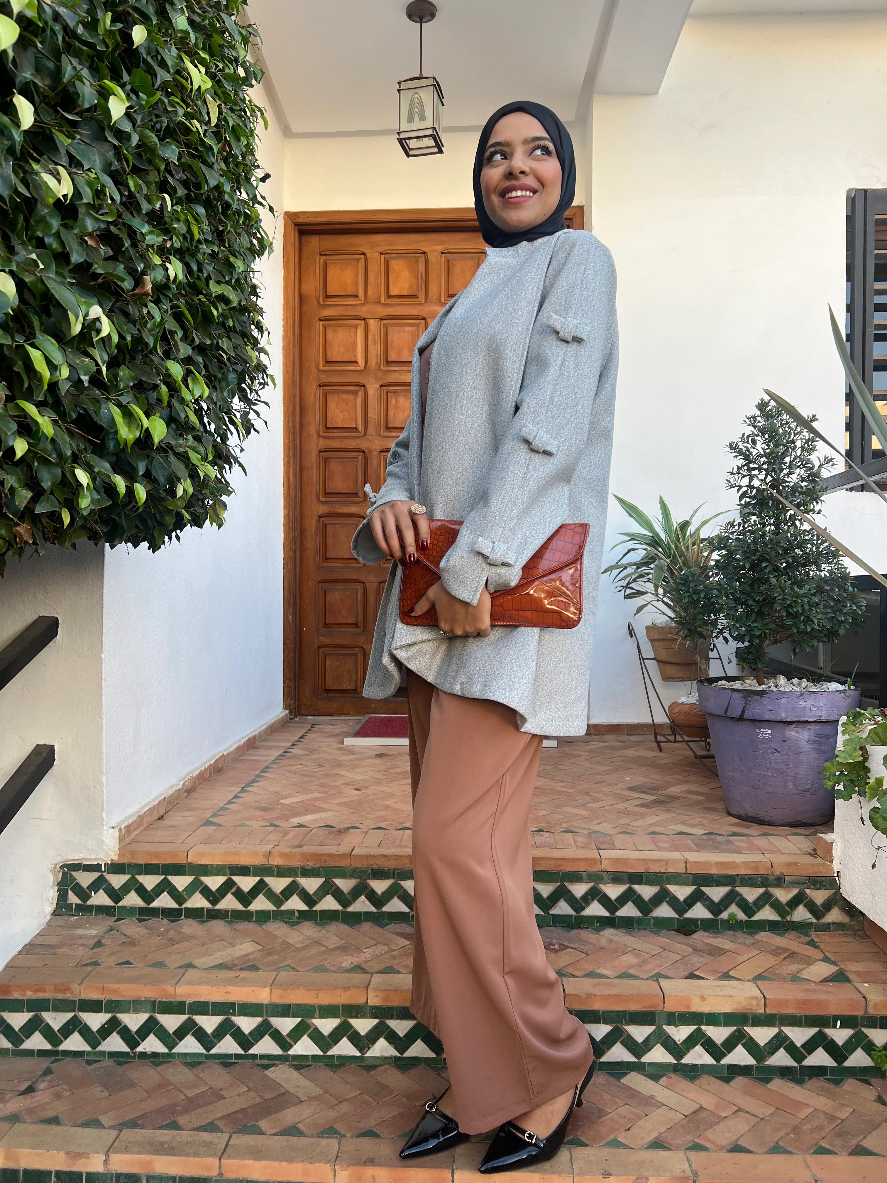 Manteau gris – Élégance intemporelle et caractère subtil